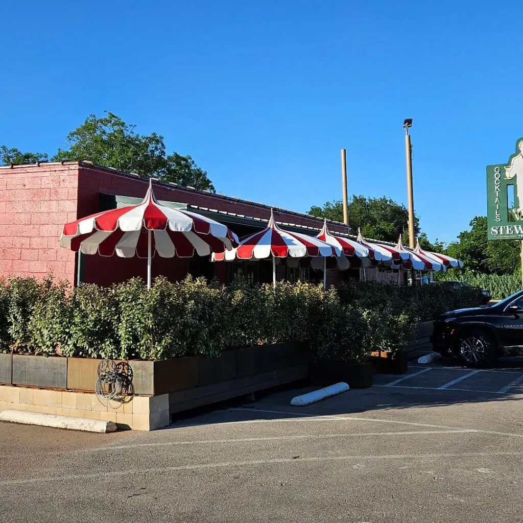 Fort Worth's new "country club for the people" is now open at 4424 White Settlement Road. (Photo by Edward Brown)
 (Photo by Edward Brown )