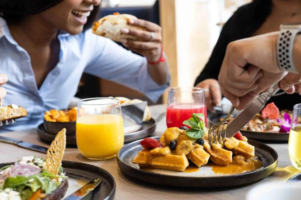 The Moran CITYCENTRE offers a wide array of options for hotel guests to enjoy the city’s latest culinary creations and libations.