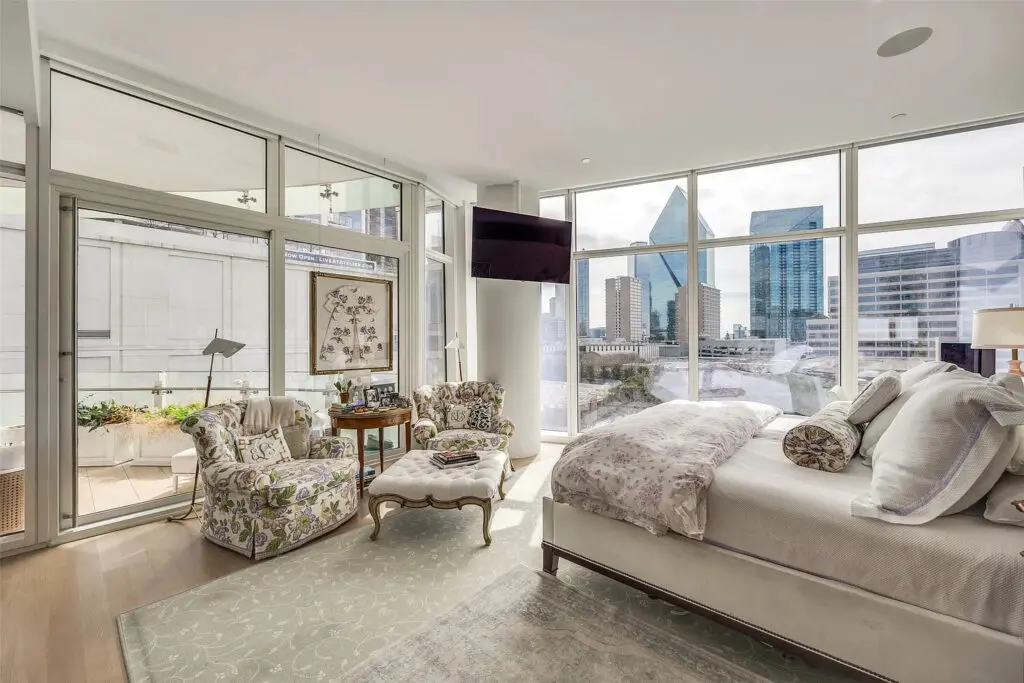 The home offers a juxtaposition of contemporary design with traditional elements. (Photo by Compass RE Texas)
