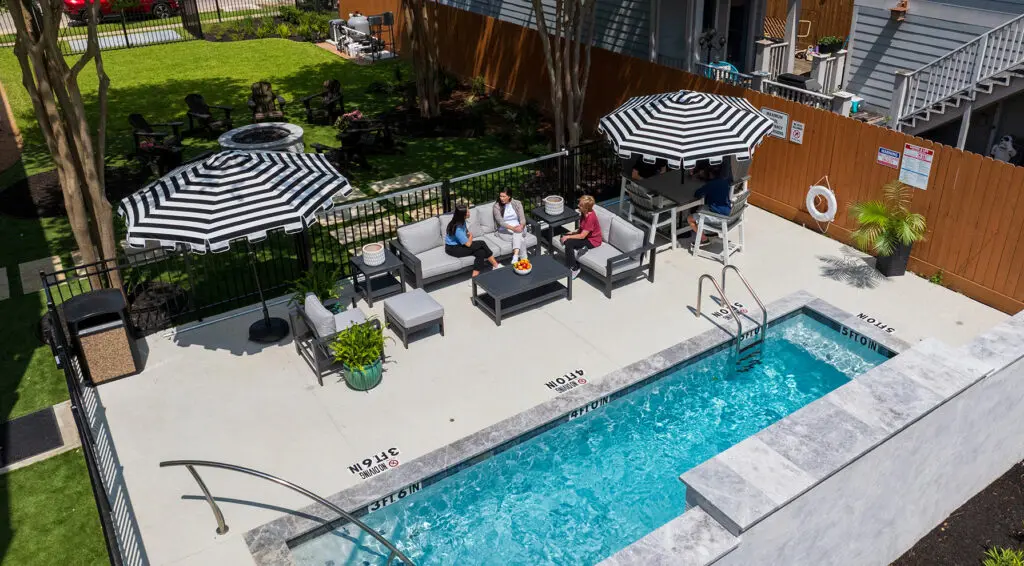 Resident clients receive treatment and counseling within an environment designed with resort-like amenities including a complete gym (under the supervision of a doctor of chiropractic medicine), heated pool with aqua therapy, infrared sauna and cold plunge, around-the-clock nursing staff, and a full-time chef and registered dietitian.
