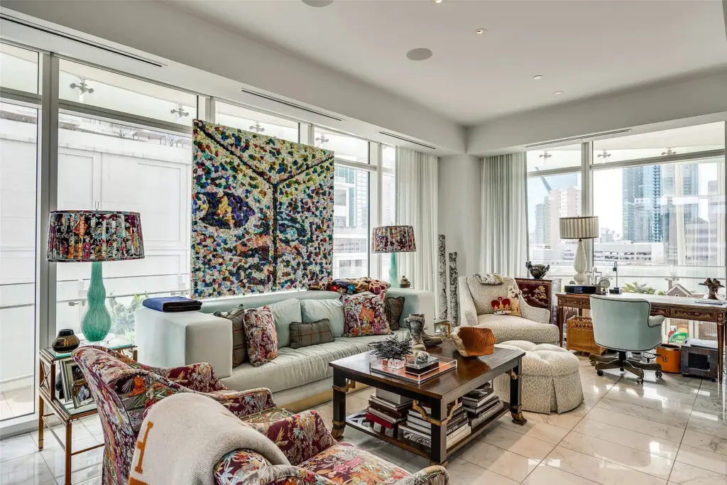 In Dallas, what better place for an art lover to call home than Museum Tower? (Photo by Compass RE Texas)