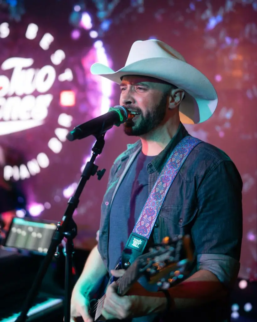 Embrace your inner popstar at Two Tones Dueling Pianos every Wednesday night starting at 7:30 p.m. (Photo courtesy of Two Tones)