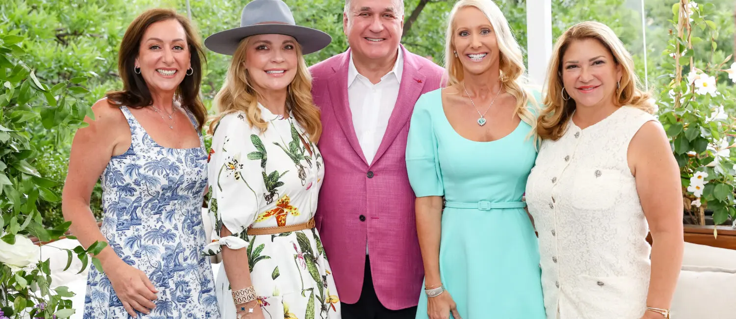 Amalia Stanton, Melissa Juneau, Steve Trauber, Laurie Krohn, Leticia Trauber (Priscilla Dickson)