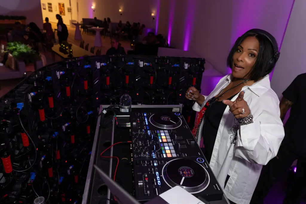 DJ Spinderella at CAMH Party (Photo by Emily Jaschke)