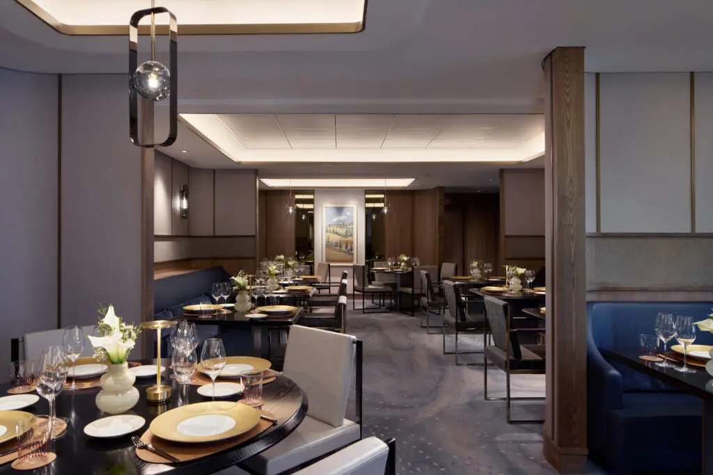 A look at Seta su Luminara, the exclusive dining salon on the Ritz-Carlton yacht Luminara. (Photo by Edgardo Contreras)

