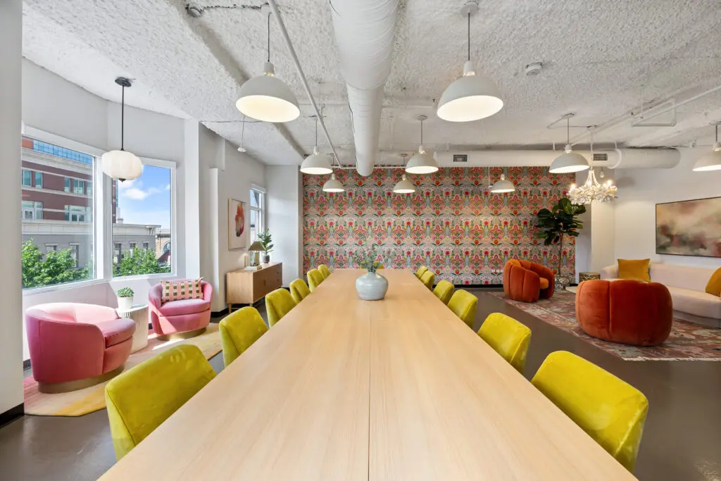 With views of downtown Fort Worth, plush seating, and artistic flair, The Maven at Sundance Square blends relaxed comfort with big-city style. (Photo by LanCarte Commercial Real Estate)