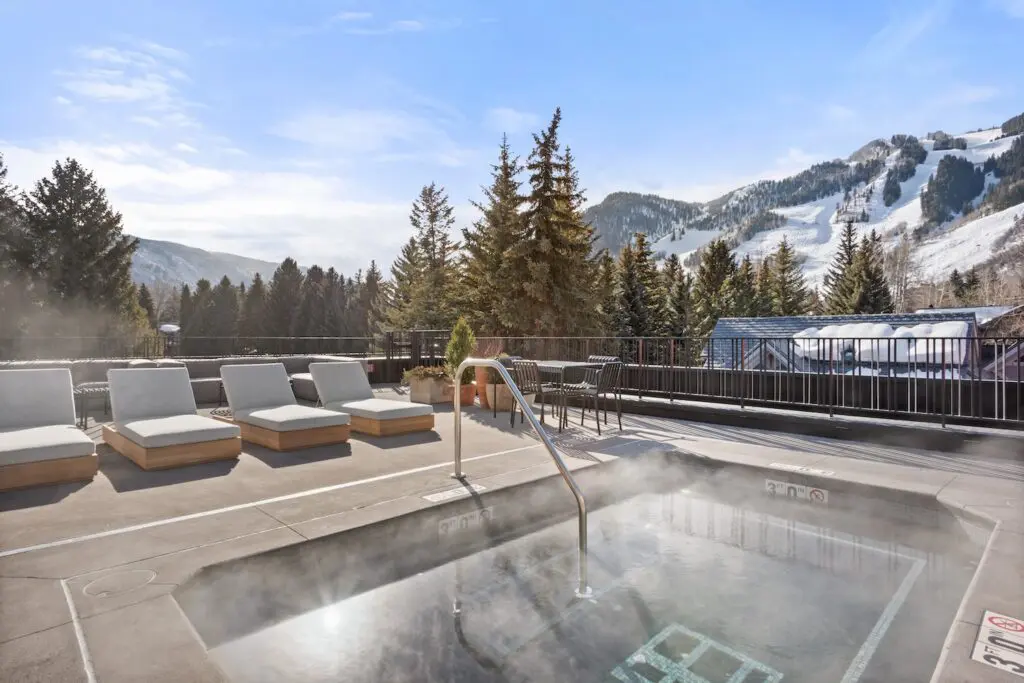 Rooftop terrace at Mollie Aspen (Courtesy Mountain Home Photo)