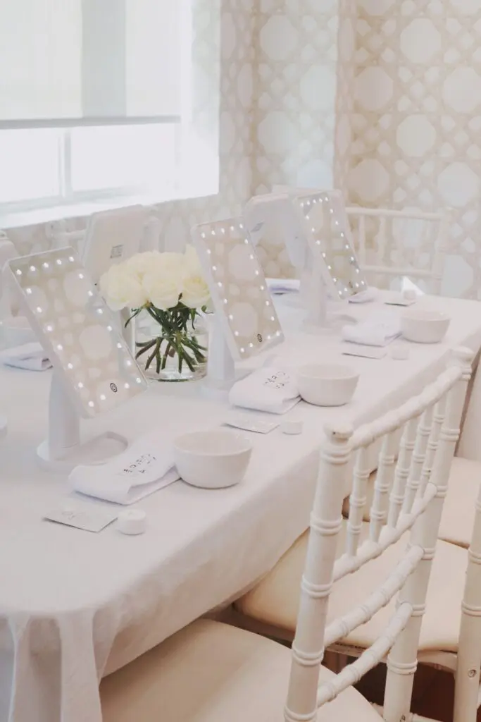 Storied Beauty routinely hosts skin therapy events, classes, and "Storied Soirées," which gather women together to learn from skincare experts from around the country. (Photo by Storied Beauty)