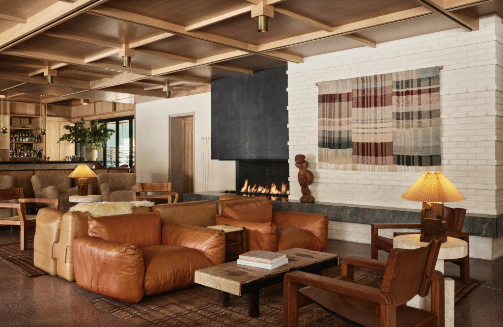 Lobby lounge at Mollie Aspen (Photo by Nicole Franzen)