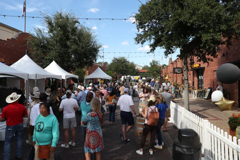 The Stockyards was full of taste testers during the inaugural Rattle Battle. (Photo courtesy Leo Loera/Bull Stock Media)