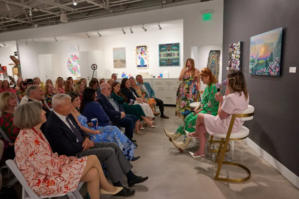The conversation between Curnes, Lynch, and Ferguson ebbed and flowed naturally, and it included topics ranging from Ferguson's beloved corgis to the nearly 80 books Ferguson has authored. (Photo by Adam Stewart)