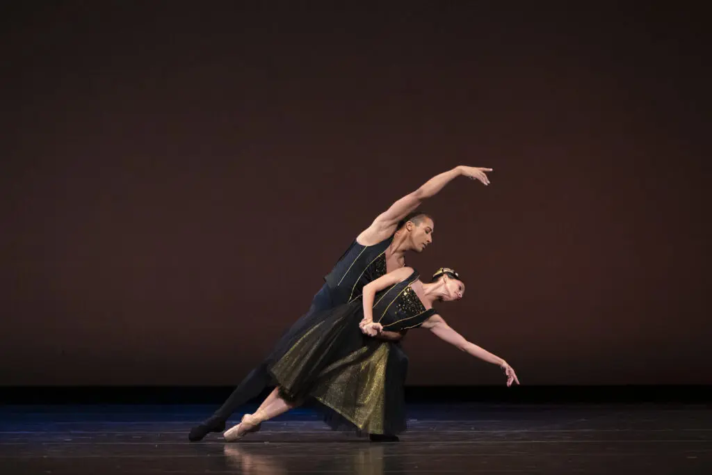 Houston Ballet Principals Karina González and Harper Watters in Stanton Welch’s "Vi et Animo" (Photo by Alana Campbell. Courtesy Houston Ballet.)