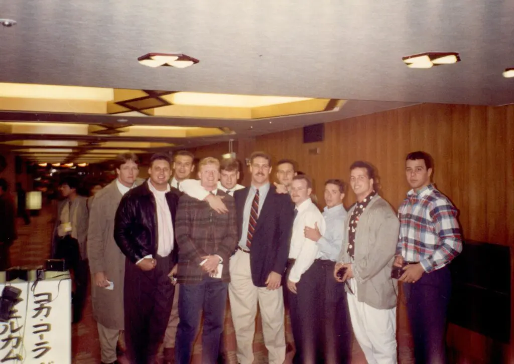 University of Houston's 1990 Coca-Cola Classic Tokyo group, including Glenn Cadrez, certainly enjoyed themselves. (Courtesy Ted Pardee)