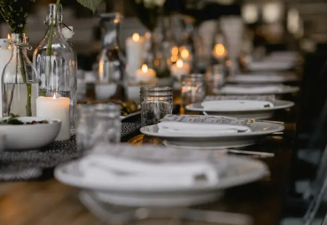 In her recurring column, “Social in Security,” modern etiquette ambassador and Bell’INVITO founder Heather Wiese walks us through a list of trusted tips you can rely on. Today’s topic: dinner party dynamics.