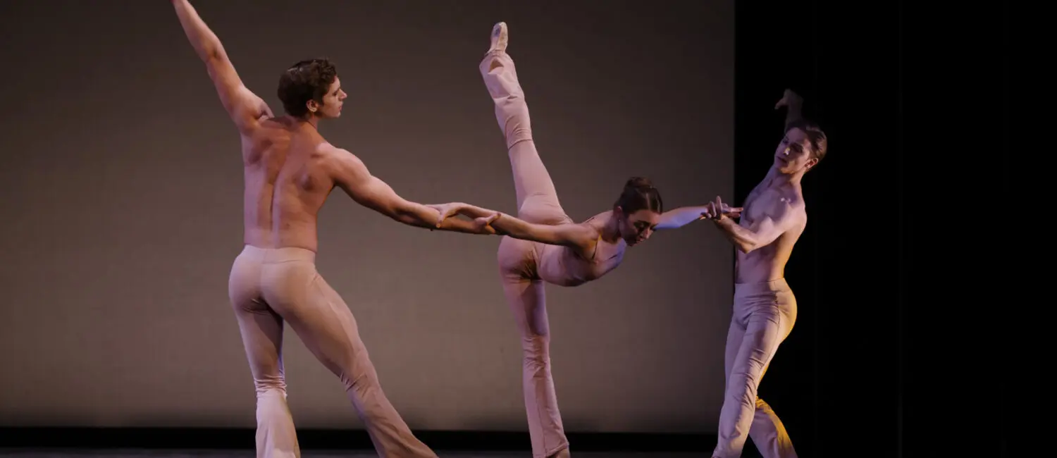 Artists of Houston Ballet perform in Stanton Welch’s ‘Sons de L’âme’ (Photo by Sébastien Mathé, 2013,  Courtesy of Houston Ballet)