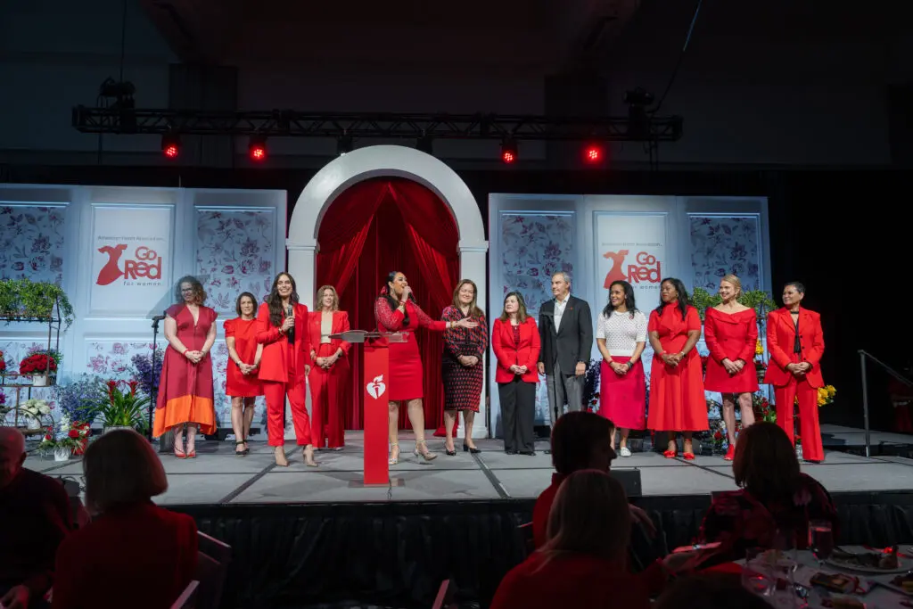 Kelly Maxwell-Gomez, Cassie McGuire, Samantha Gannon, Susan Wetzel, Kristin Diaz, Laura Irvine, Beth Corl, Tom Greco, Alfreda Webb, LaToya Davis, Karen Gaines, Lisa Green (Photo by See Pink, Inc)