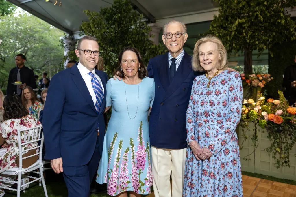 Bayou Bend director Daniel Ackermann, Garden Party co-chair Leslie Duncan, MFAH director Gary Tinterow, Garden Party co-chair Anne Duncan at the Bayou Bend Garden Party (Photo by Jenny Antill)