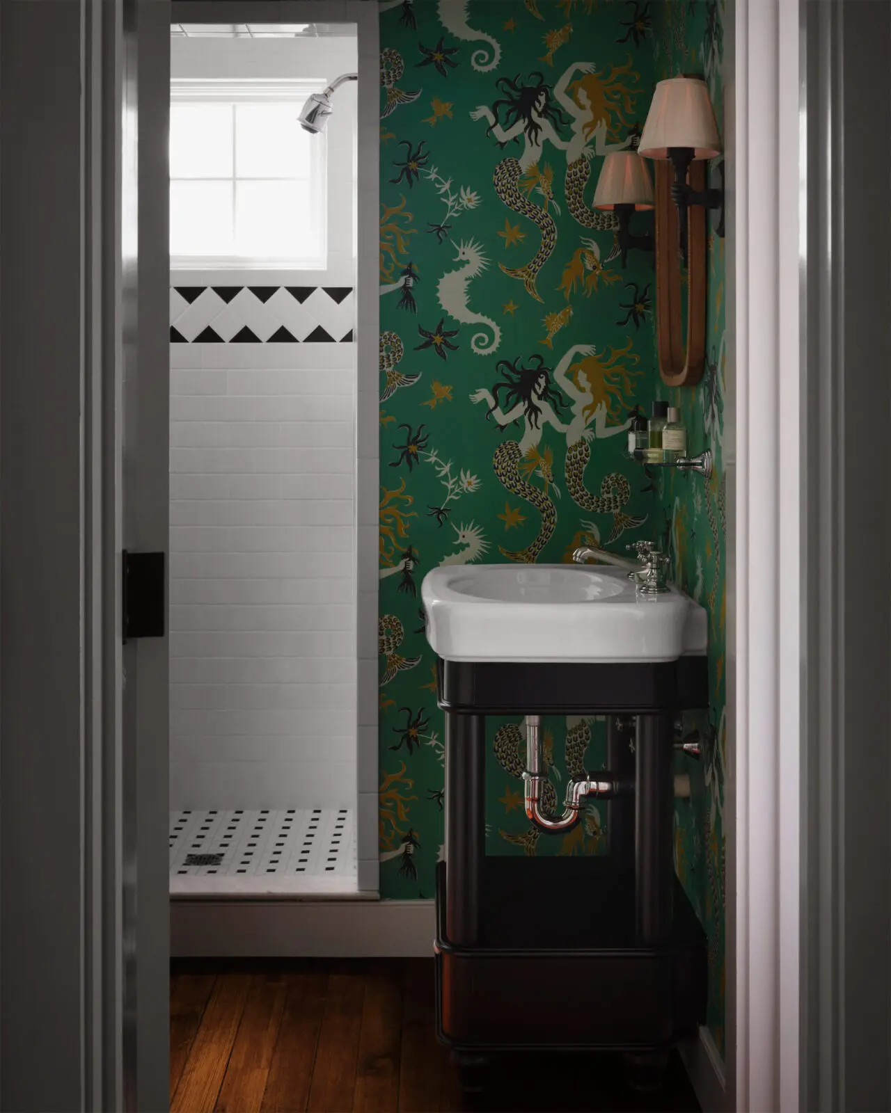 Pierre Frey Poseidon wallpaper, Urban Electric sconces (Photo by Douglas Friedman)