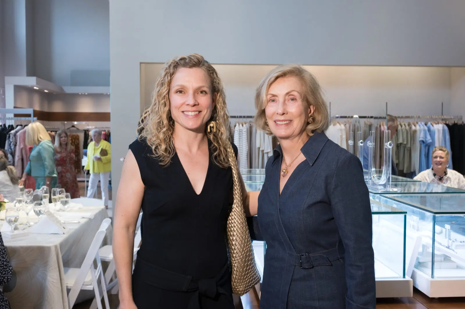 Liz Ziccardi, Ann Lents at the 
Elizabeth Anthony luncheon (Photo by Daniel Ortiz)