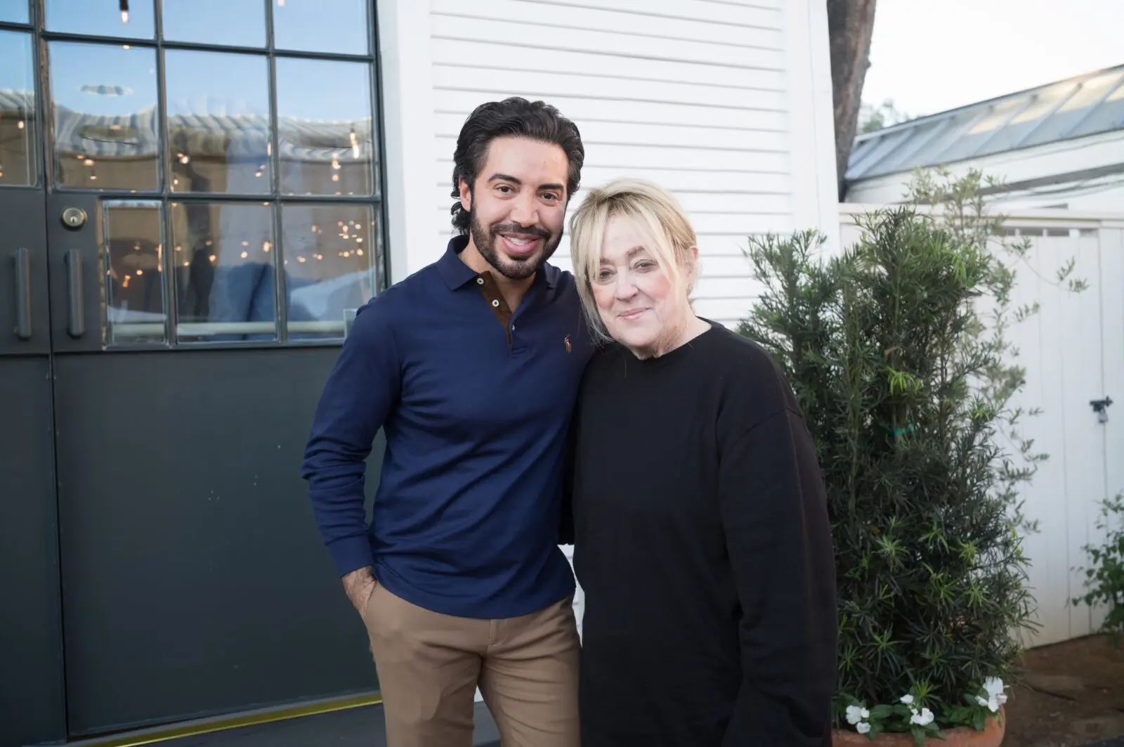Mario Tort, Milieu's Pam Pierce at the Matt Camron Rugs celebration of its partnership with Rose Uniacke (Photo by Daniel Ortiz)