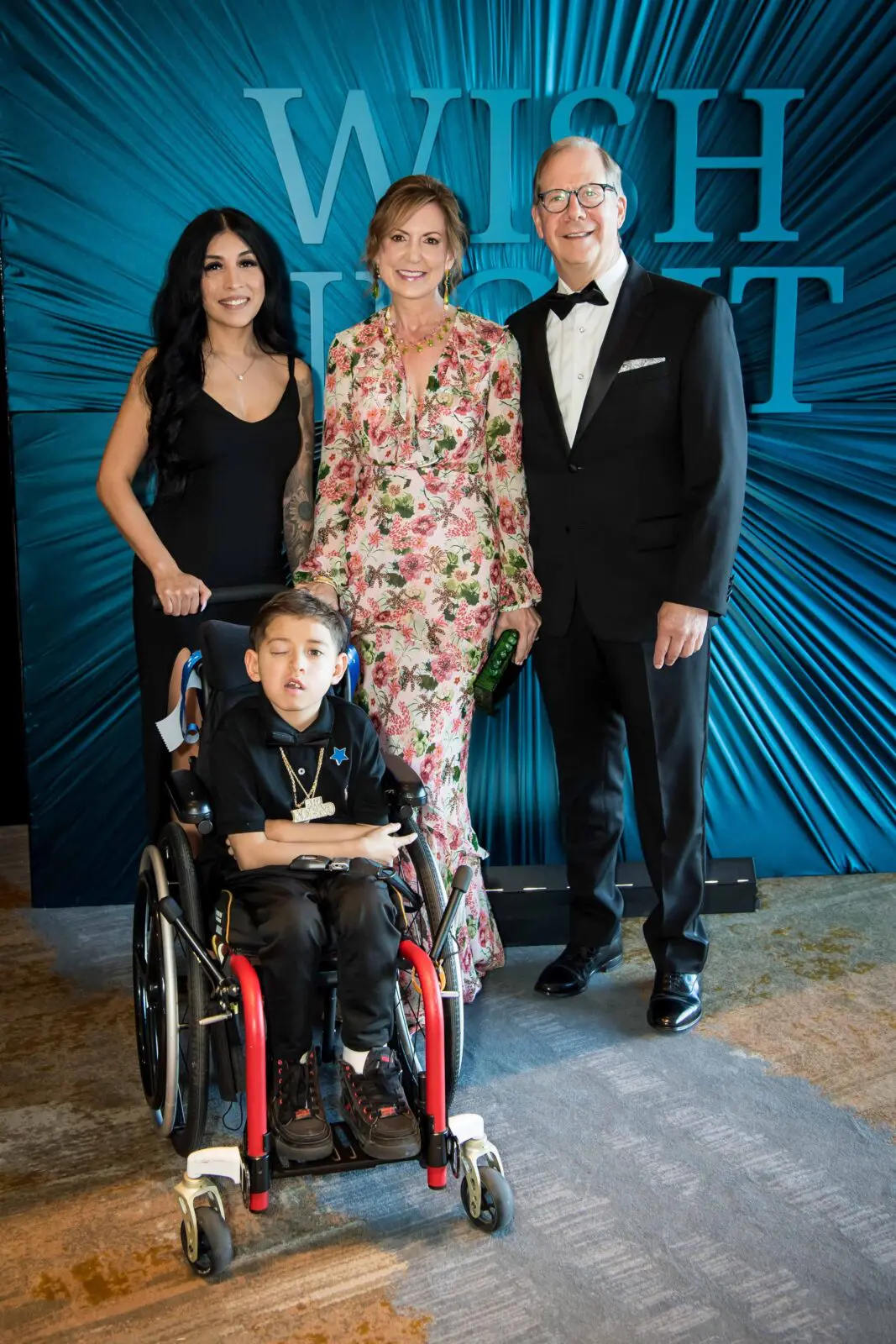 Neeno Mendoza, Diana Mendoza, Shari & Eric Krueger (Photo by Kelly Alexander)