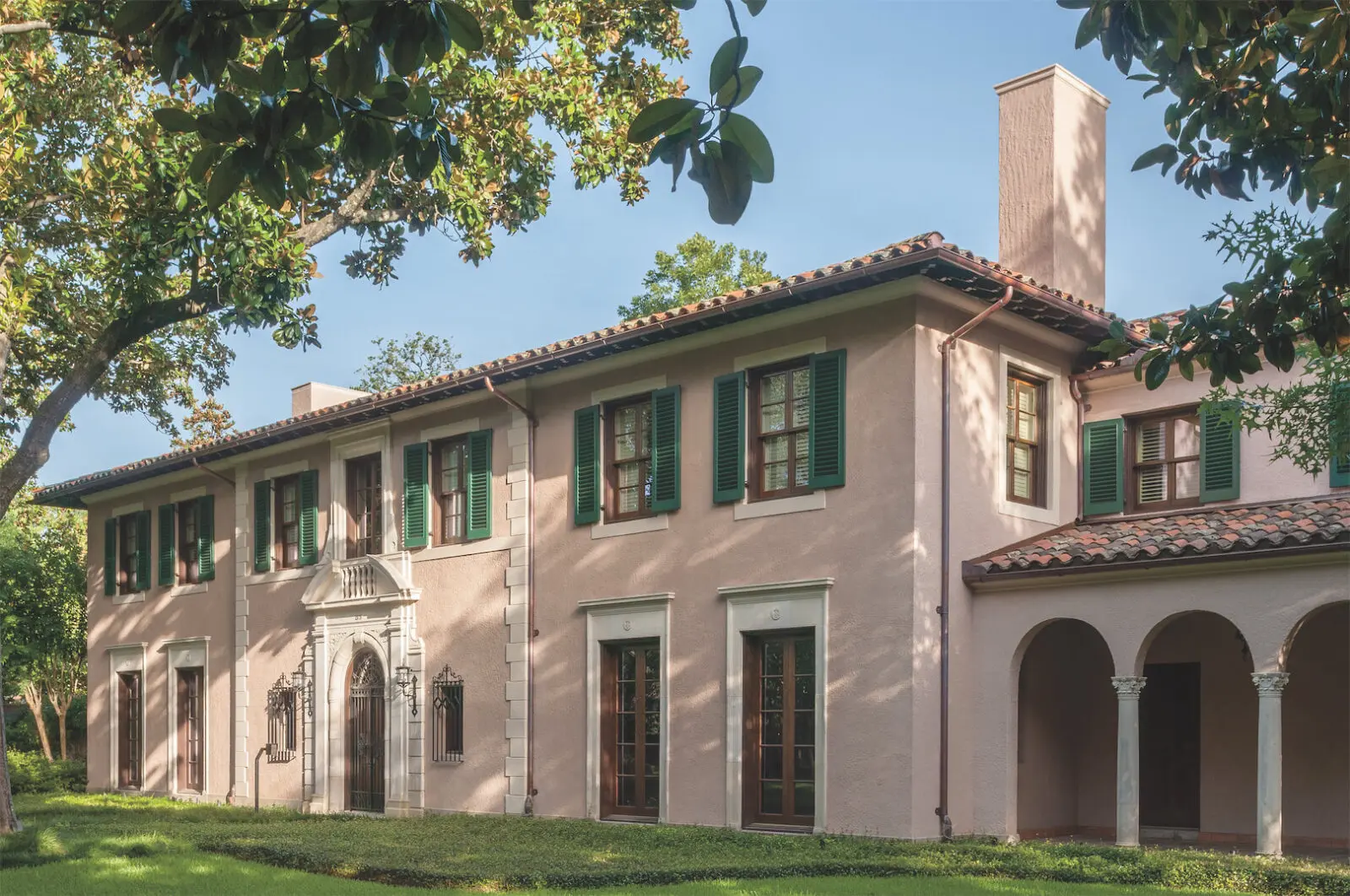 Mrs. Frank E. Anderson House, Broadacres, Houston, 1928, Birdsall P. Briscoe 
(Photo by Paul Hester)