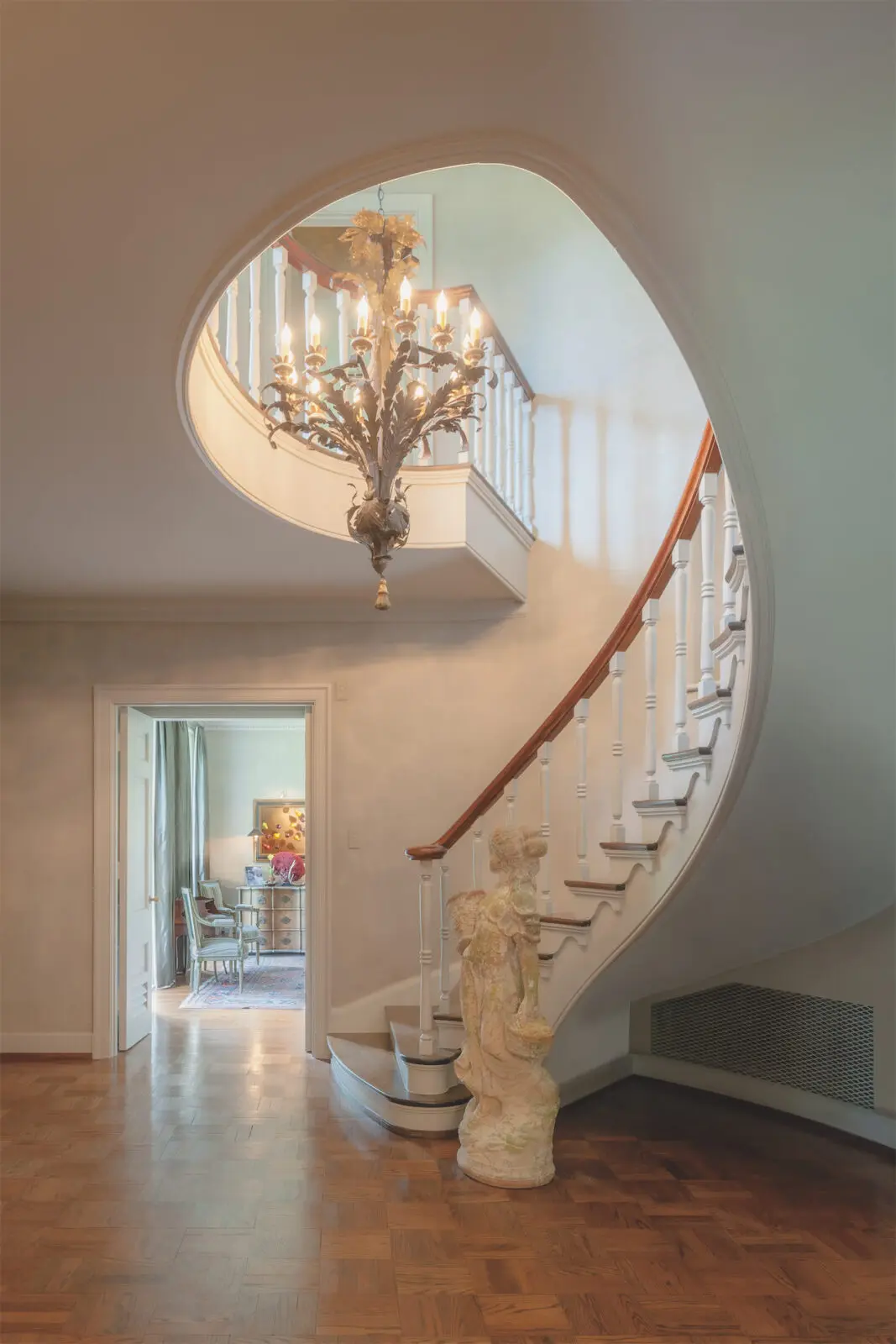 Hutcheson House. Looking from entrance hall into living room. (Photo by Paul Hester)