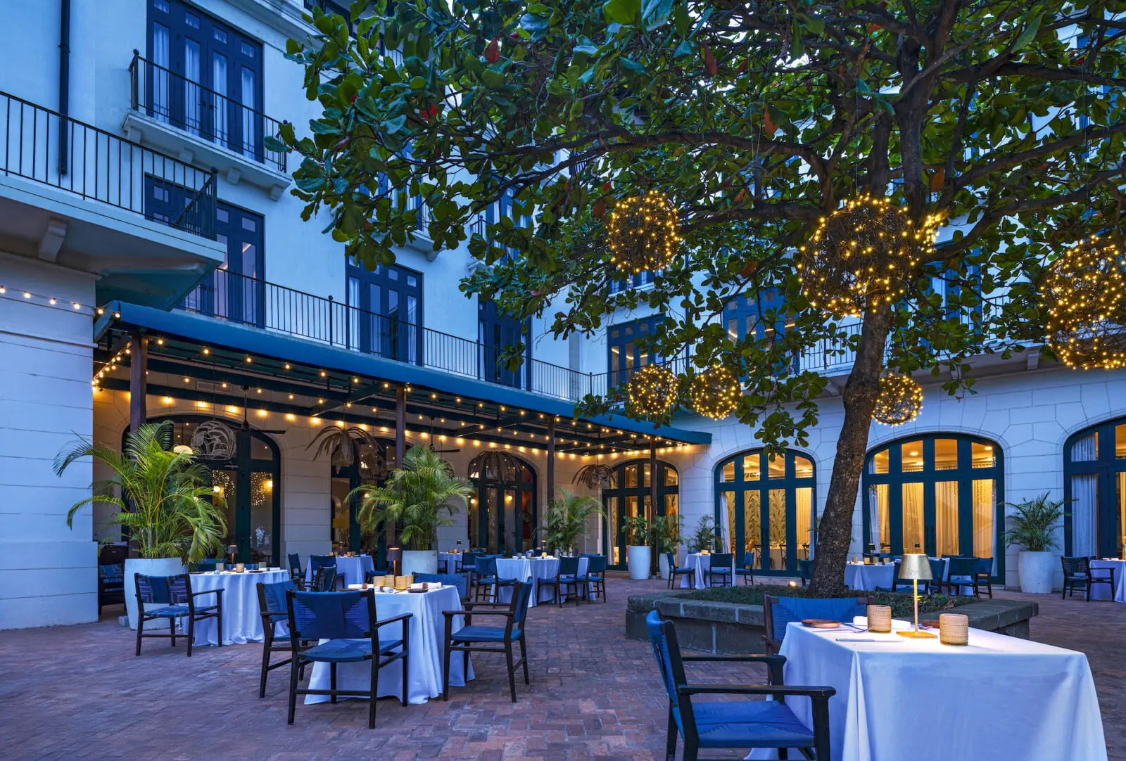 Santarena Hotel is its lively beachside boutique hotel with Ponciana, its lively eatery with a stunning patio scene