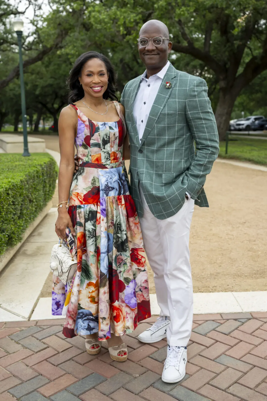 Roslyn Bazzelle Mitchell & Derrick Mitchell at Hermann Park Conservancy's "Evening in the Park" (Photo by Michelle Watson, CatchlightGroup.com)