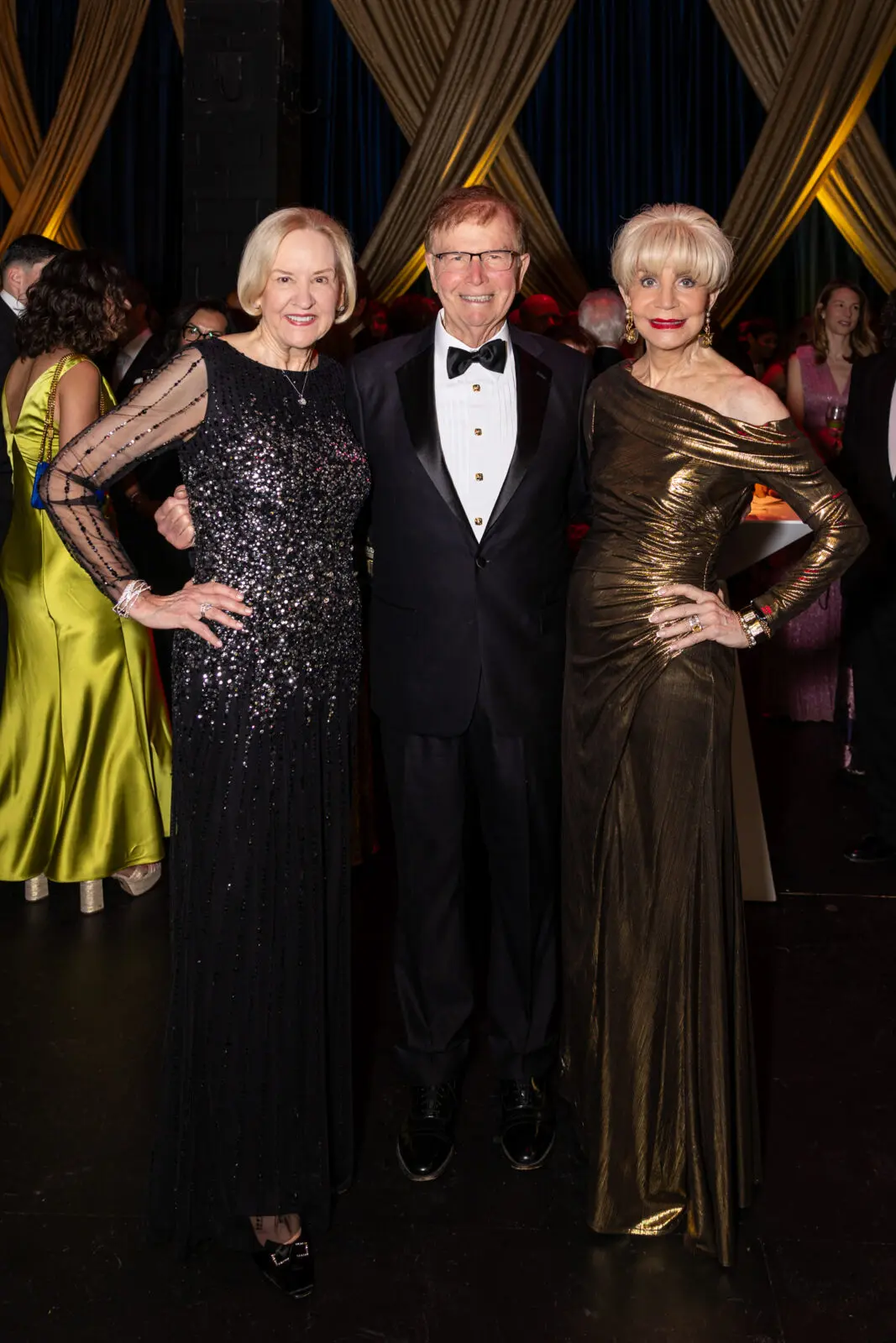 Sue & Rusty Burnett, Leisa Holland-Nelson Bowman at the Hobby Center Gala (Photo by Emily Jaschke)