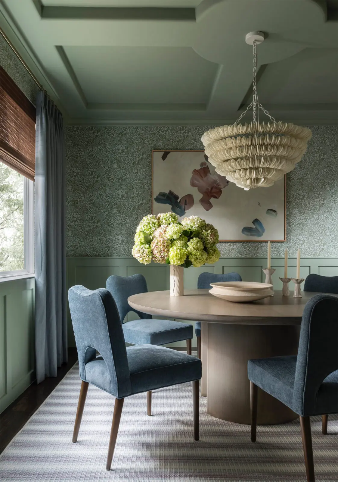 Photo by Claudia Casbarian for Julie Soefer Photography; Styling by Jessica Brinkert Holtam for Jessica Holtam Studios