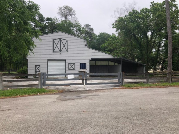The original horse stable at Blue Magnolia. (Photo courtesy of Angela Kovar)