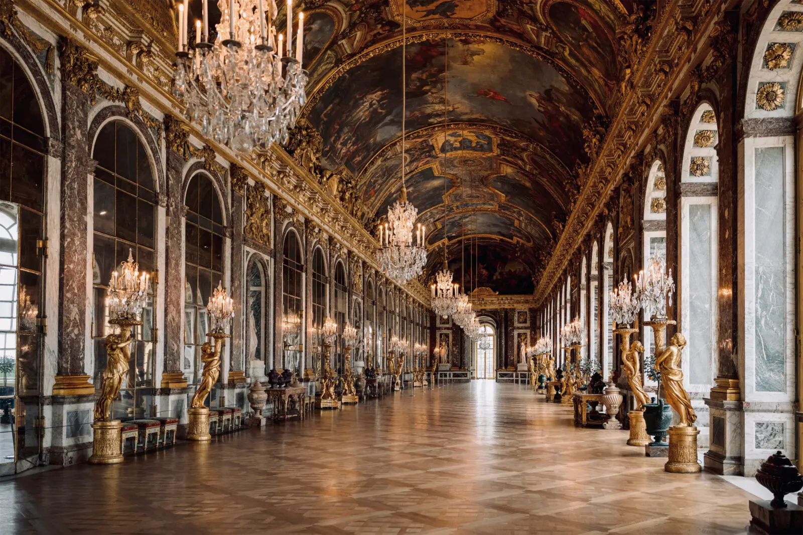 Hall of Mirrors (Photo by Catalin Vutcariov)