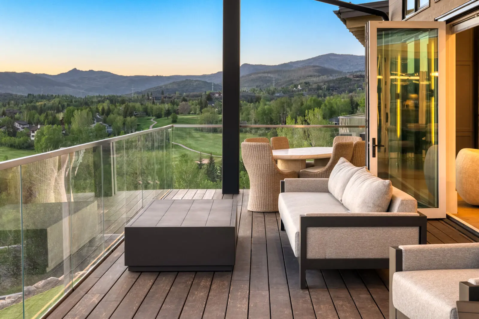 Location is everything, and Covington and Cherek’s patience in finding the perfect lot paid off to bring this dream home to life. 