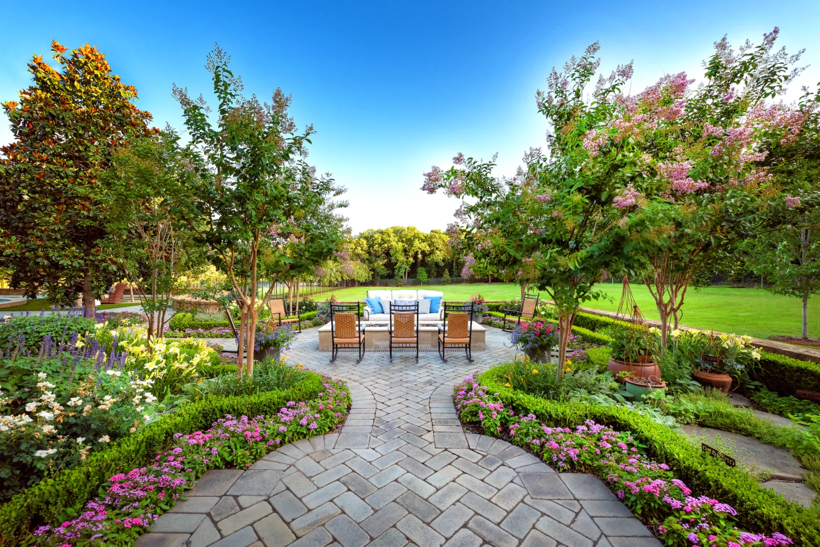Harold Leidner Landscape Architects' outdoor environments don’t simply beautify a property; they change how a family lives in it.