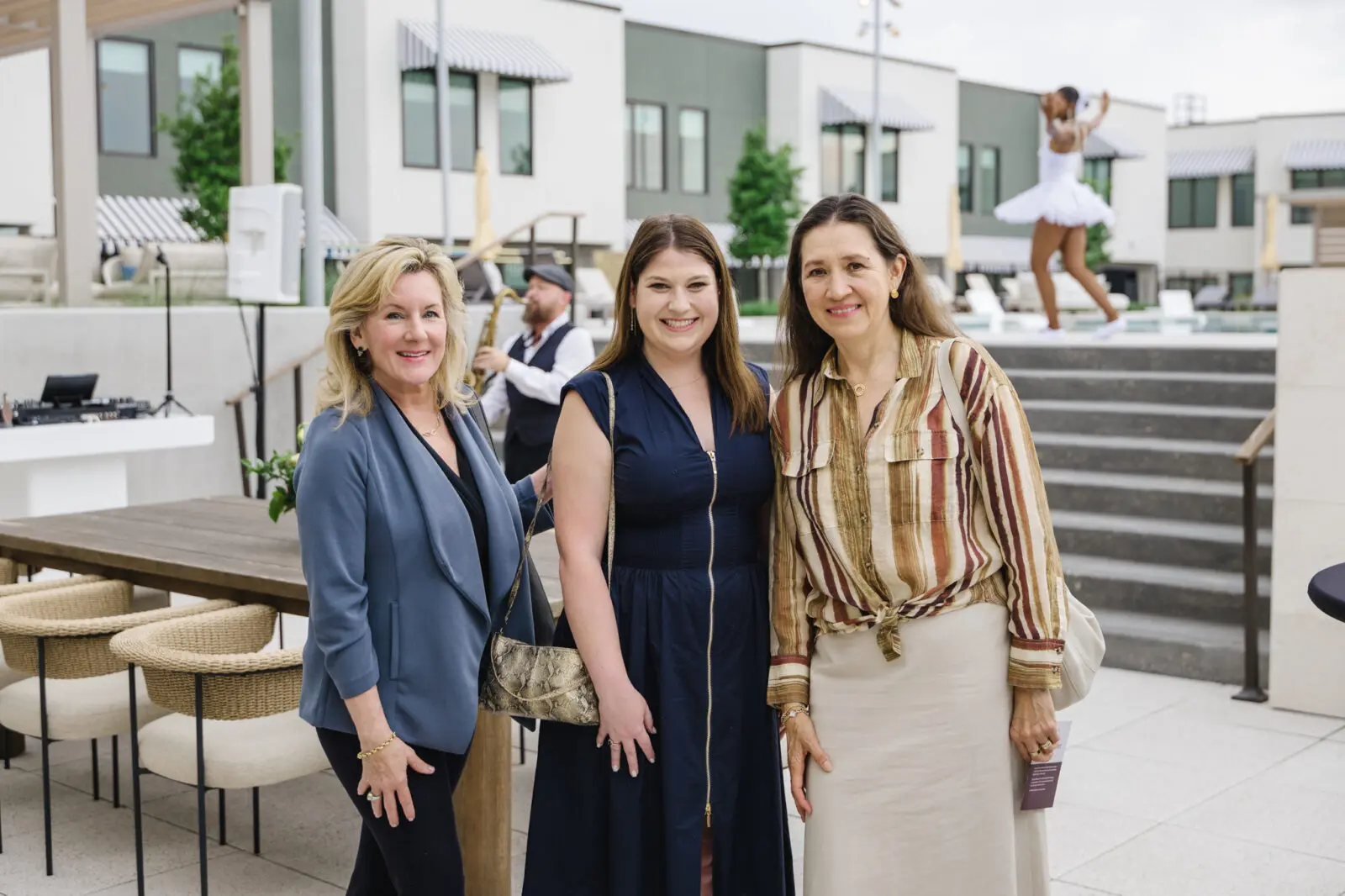 Liz Grimm with Kayla Trascher and Alicia de Alva of The Woodlands Arts Council. (Photo by Johnny Than)