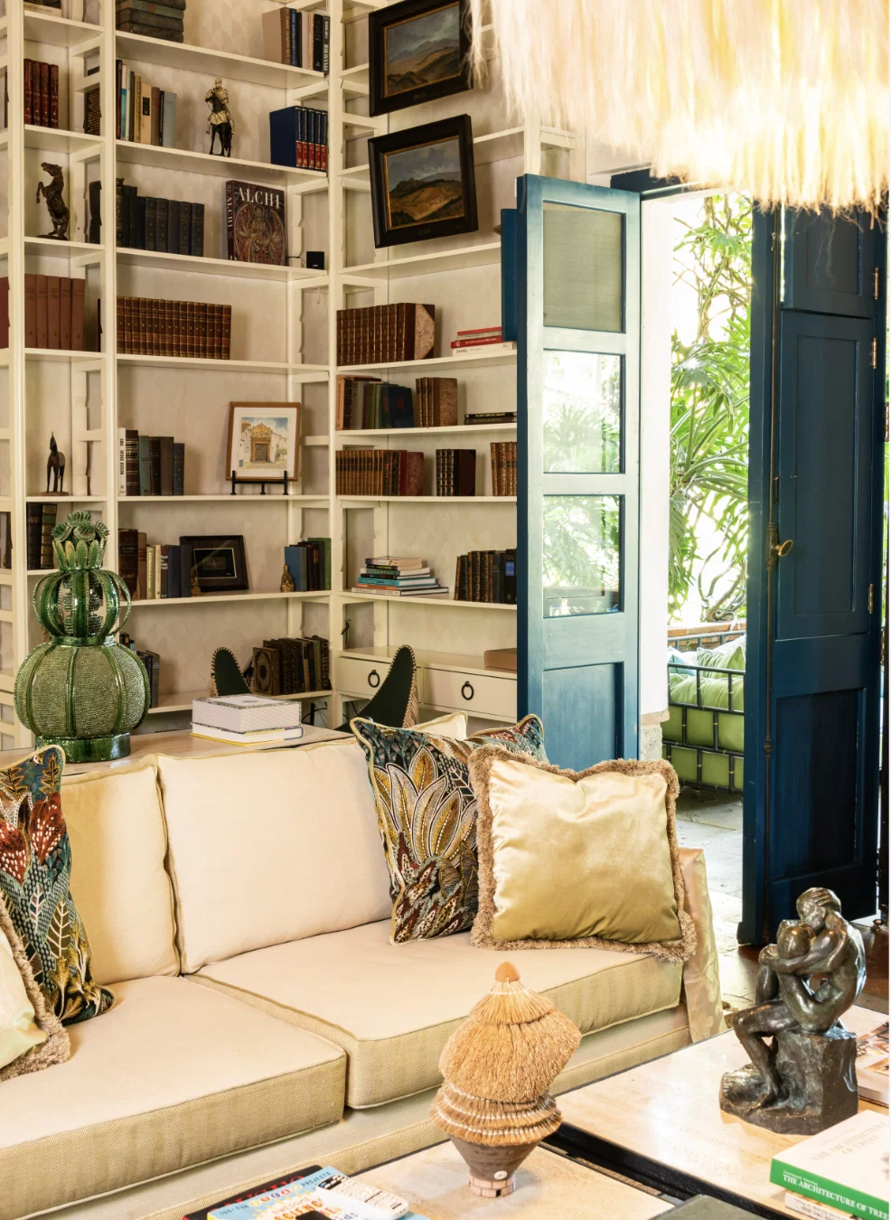 One corner of the spacious living room of Feronia (Photo courtesy of Feronia)