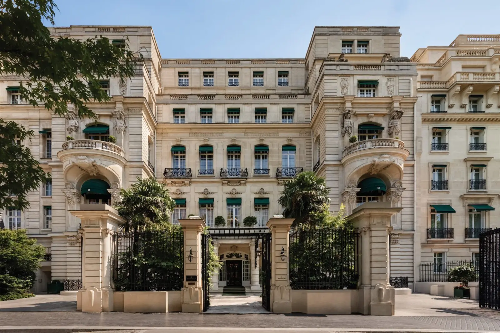 Why Shangri-La Paris Is One of the City’s Most Iconic Luxury Hotels