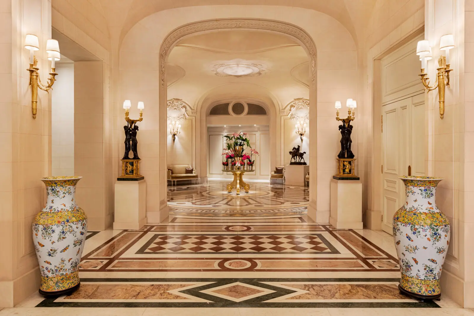 Shangri-La Paris seamlessly blends far east hospitality with French elegance from the moment you walk in.