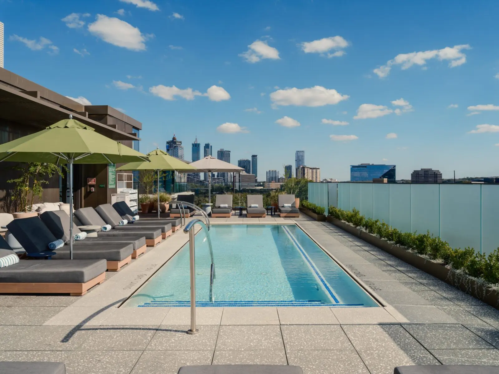 If you’re looking for a quintessential, urban Austin getaway this summer in the heart of the hustle and bustle of it all, look no further than The Loren Austin.