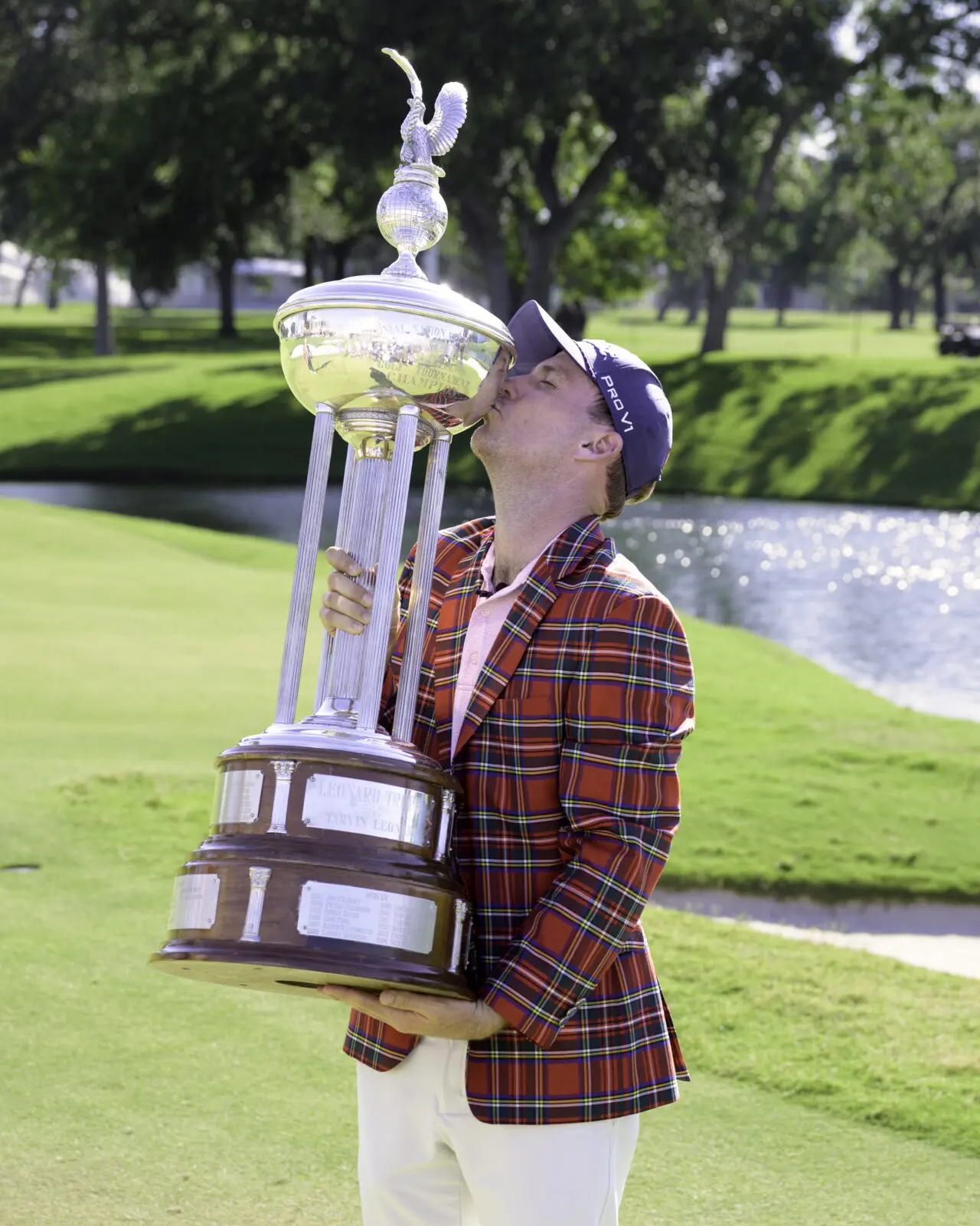 Russell Henley Wins the 2026 Charles Schwab Challenge After Dramatic Playoff With Eric Cole