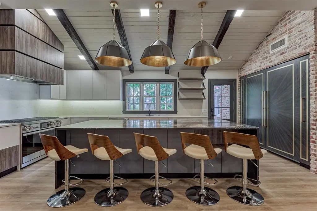 Autumn Crest's kitchen is a chef's delight.