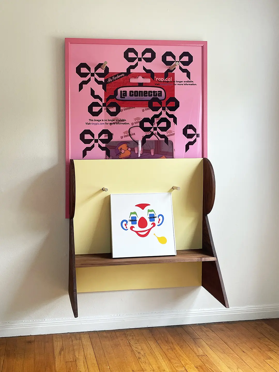 Lisa Lapinski, "La Conecta (Pink)," 2025, at F Magazine