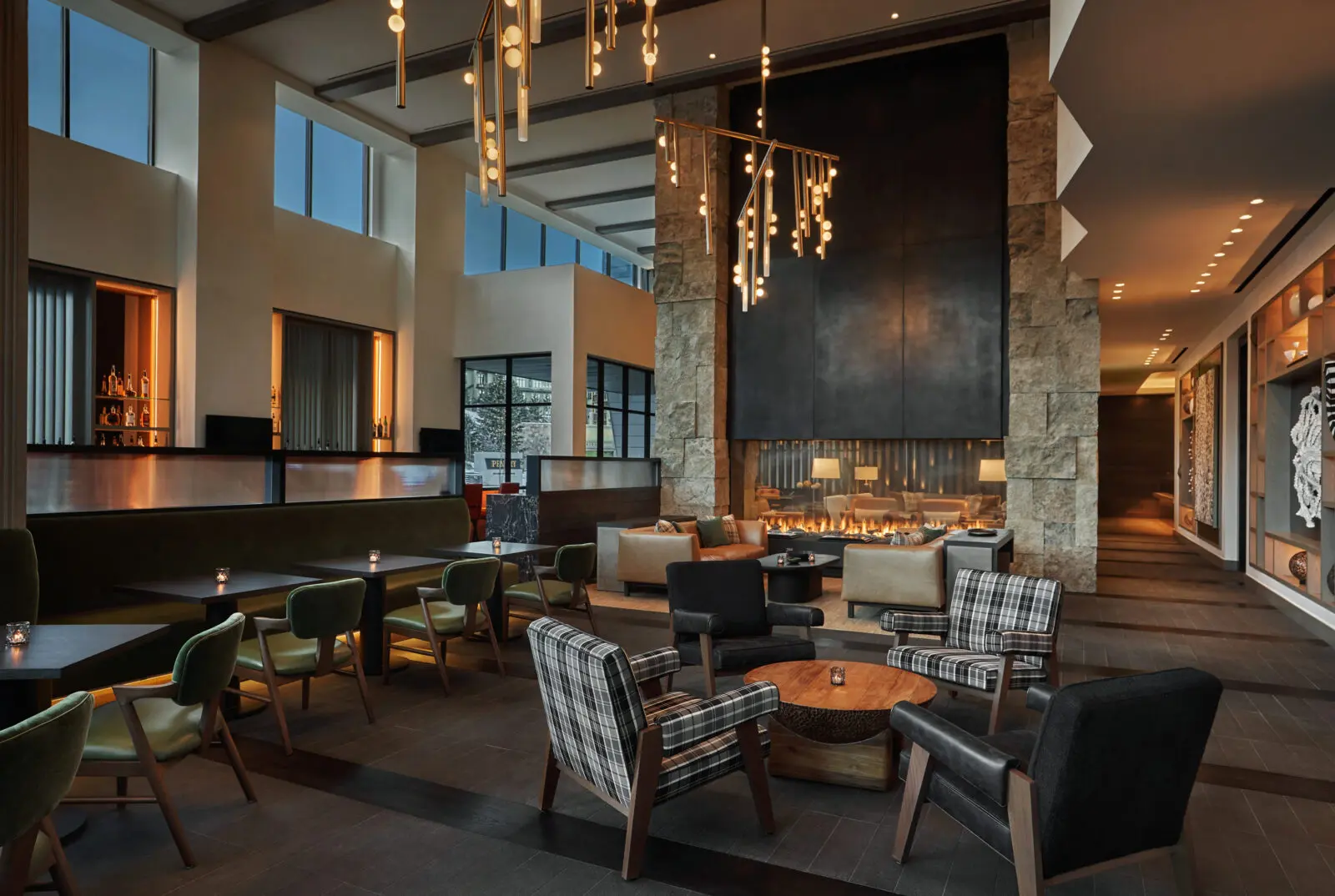 Après Pendry, the lobby lounge, is a European-inspired take on mountainside socializing where guests warm up (or cool down) with a cocktail.  (Photo by Pendry Park City)