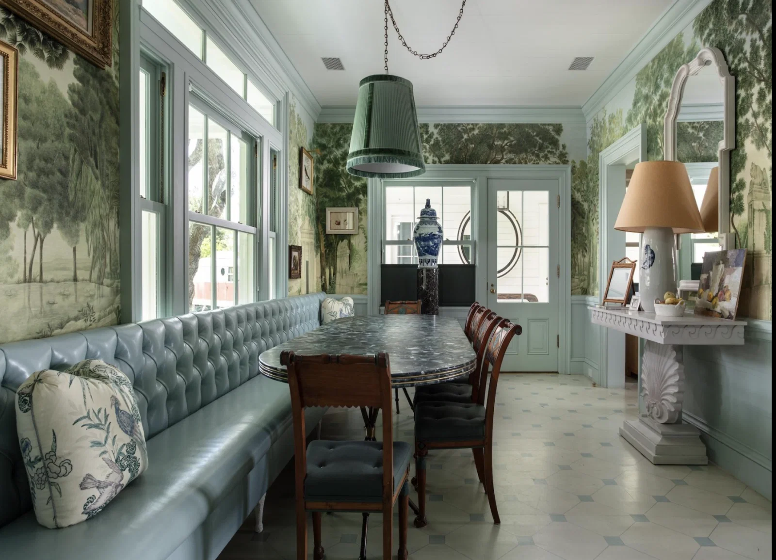 The breakfast nook next to the kitchen at Goodthyme Farm (Photo by Kerry Kirk Photography)