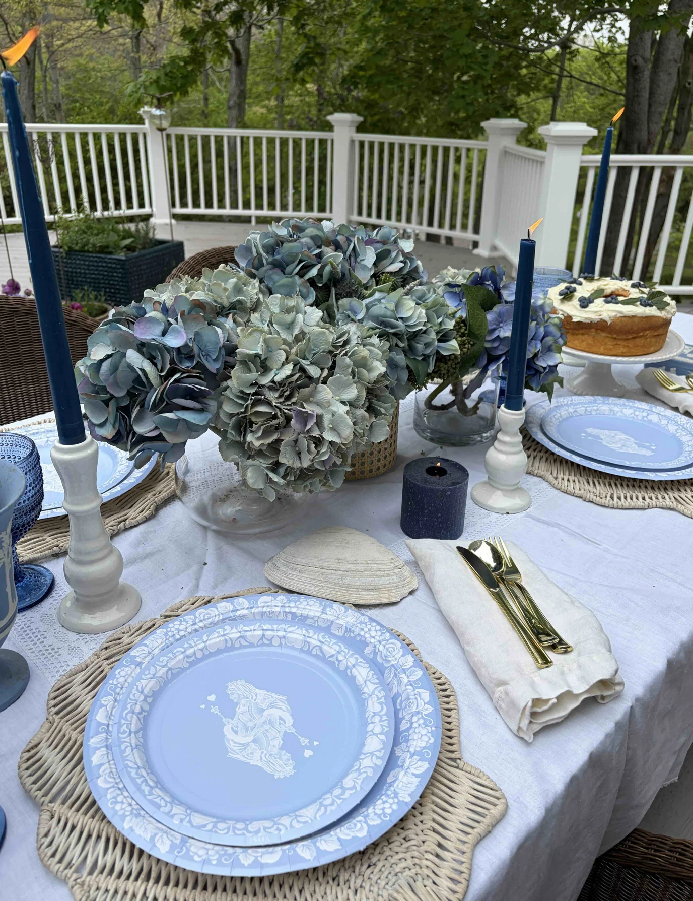 Pavilion Paper plates