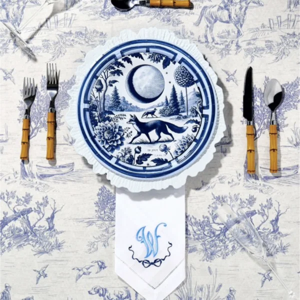 Pavilion paper plates