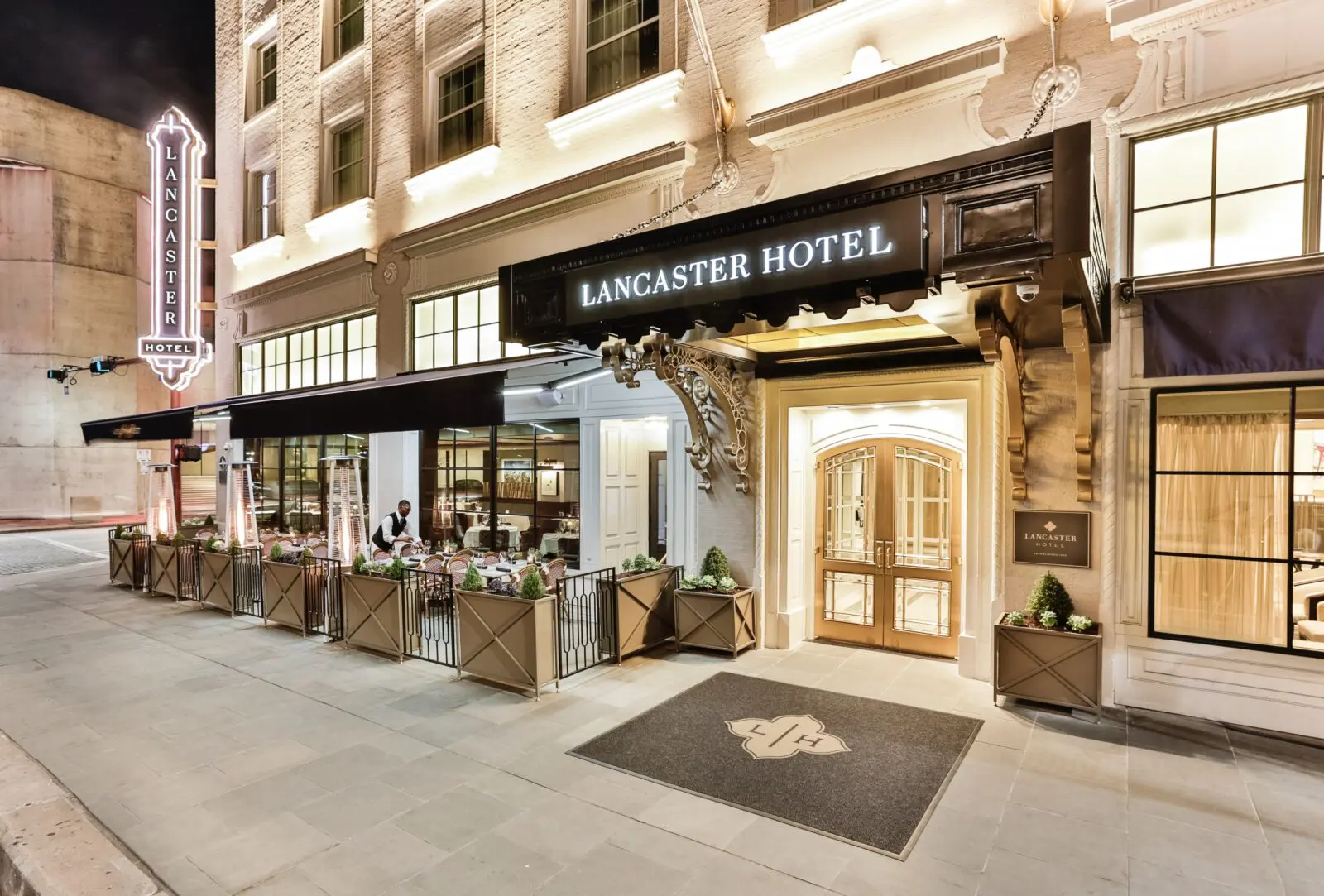 Houston’s Best Hotels and Resorts For a Dreamy Staycation Or All-Together Getaway — National Travel Winners Beckon