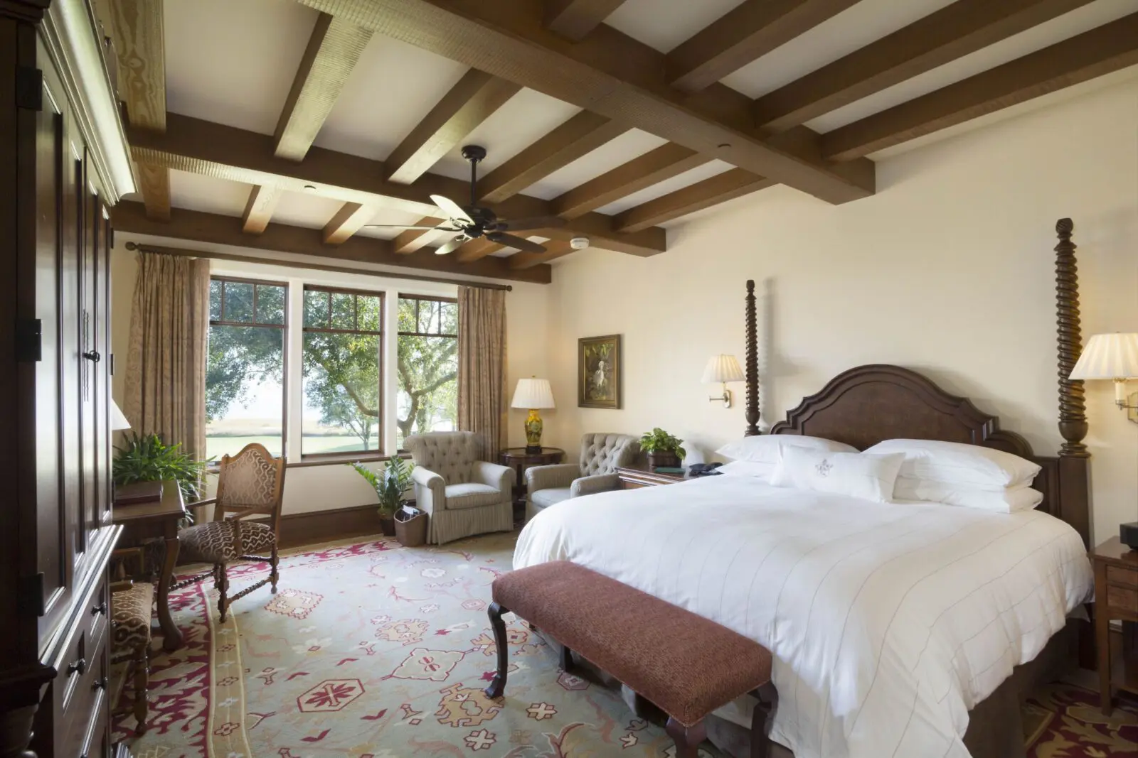 A spacious and well-appointed Plantation Suite King Room at The Lodge (Photo by Sea Island)