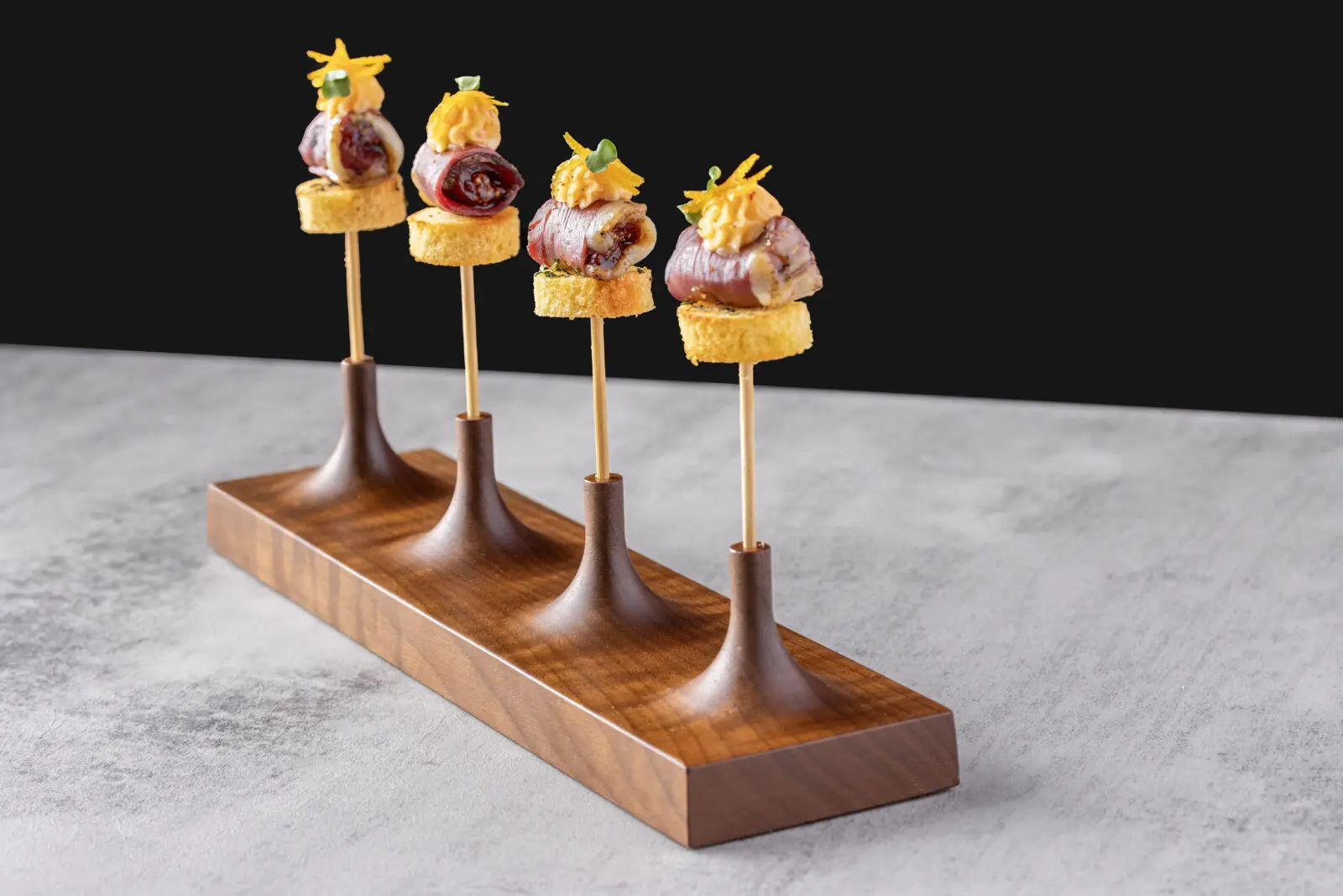 The experienced Cocody events team will tailor the setting, menu, beverages, pacing, and service all around the people you are bringing together.